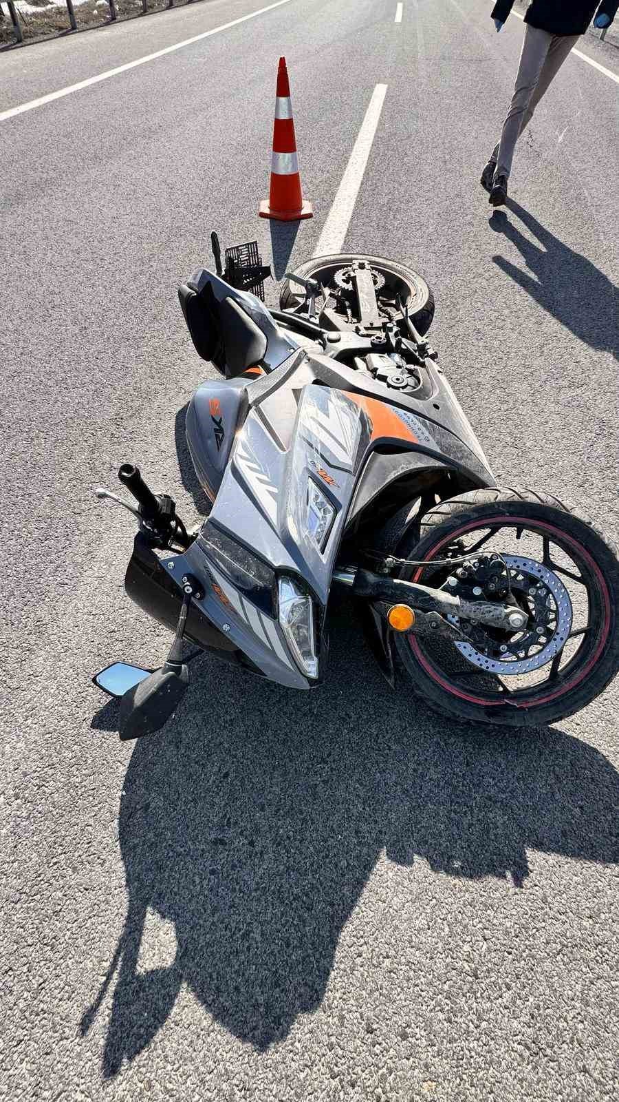 Motosiklet sürücüsü hayatını kaybetti