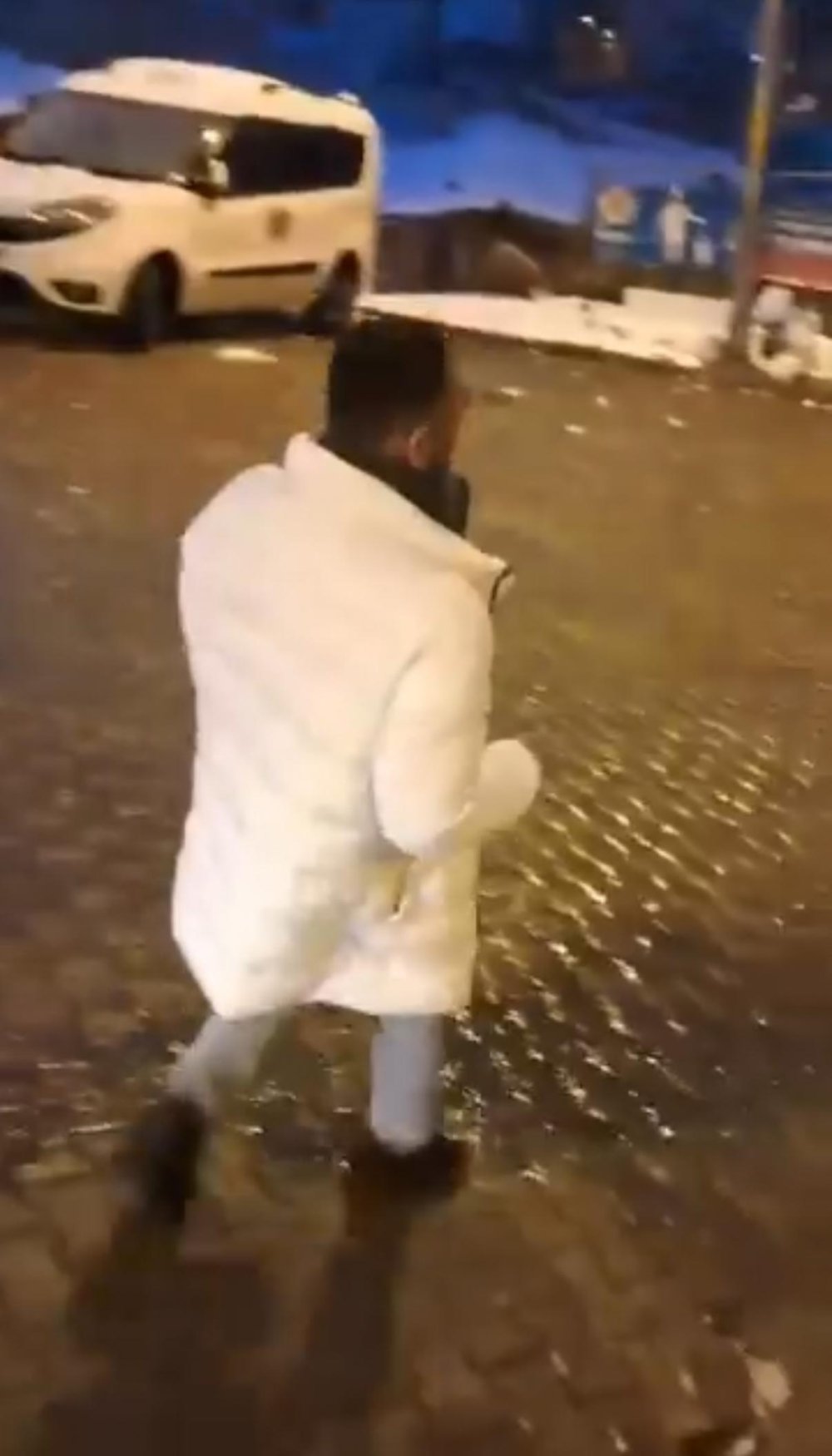 Sevgilisinin evinde dehşeti yaşadı!