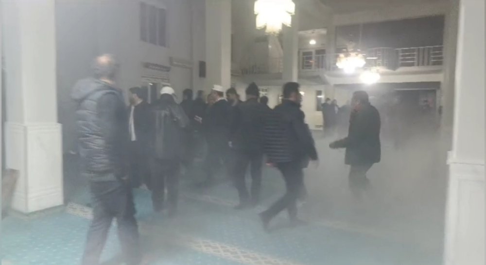 Teravihte yangın çıktı!