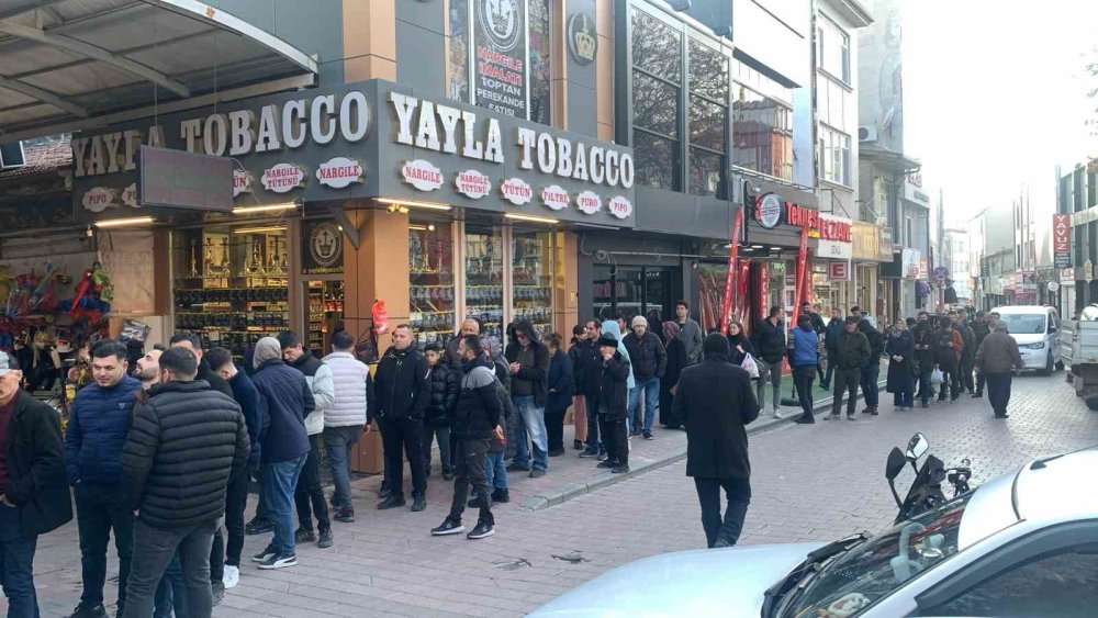 Konya'da 150 yıldır süren gelenecek... Uzun kuyruklar oluştu