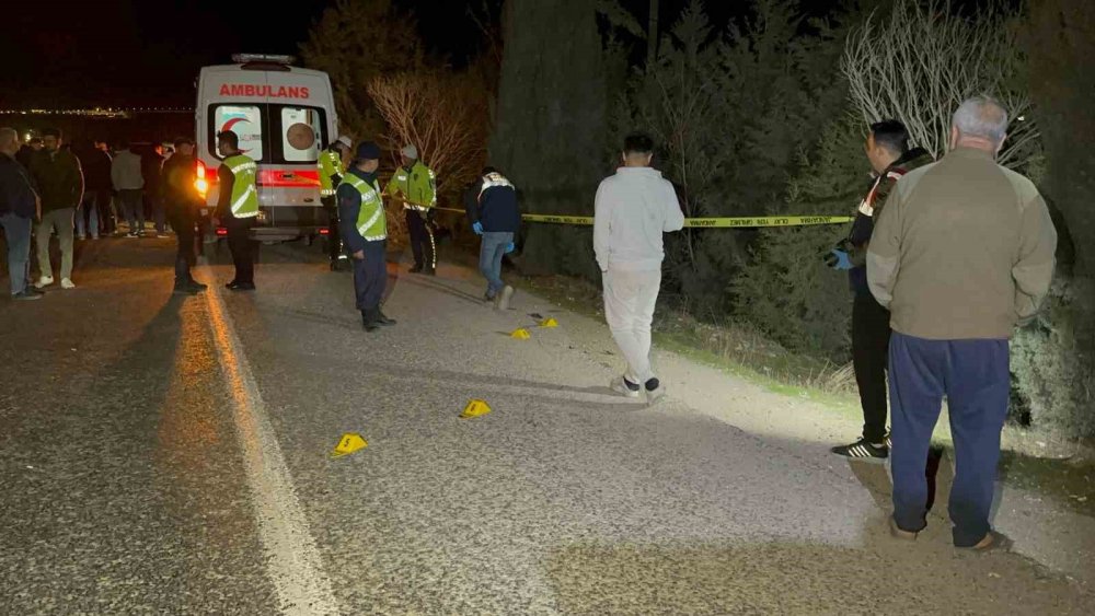 Yolun karşısına geçerken otomobilin çarptığı yaya hayatını kaybetti