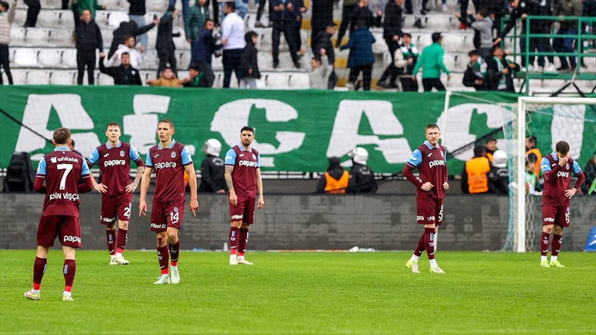 bir-darbe-de-konyaspordan-trabzonspor-deplasmanda-31-puan-kaybetti.jpg