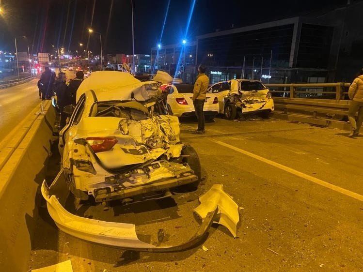 Ankara’da 9 araçlı zincirleme kaza: 4 yaralı