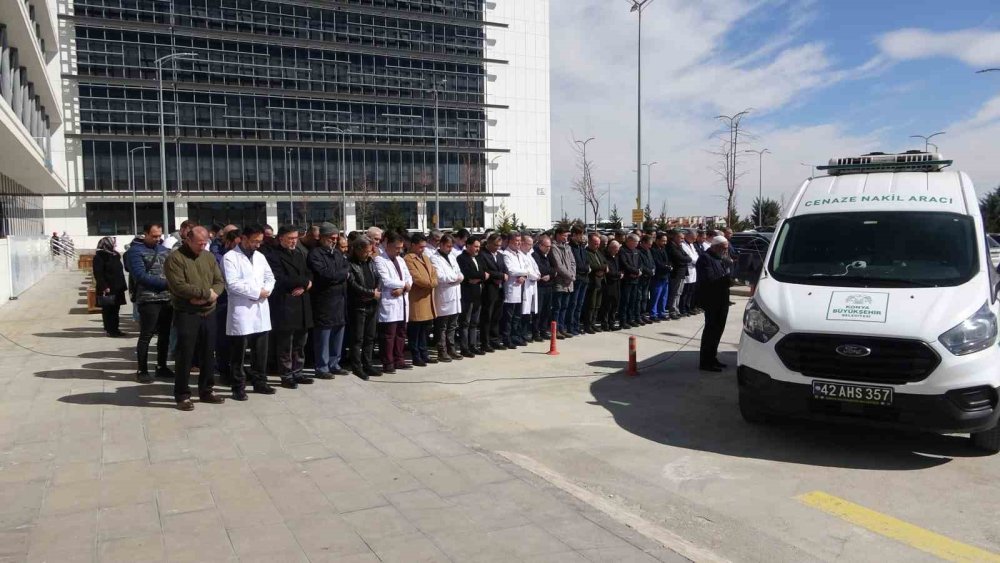 Konya’da profesör son yolculuğuna uğurlandı