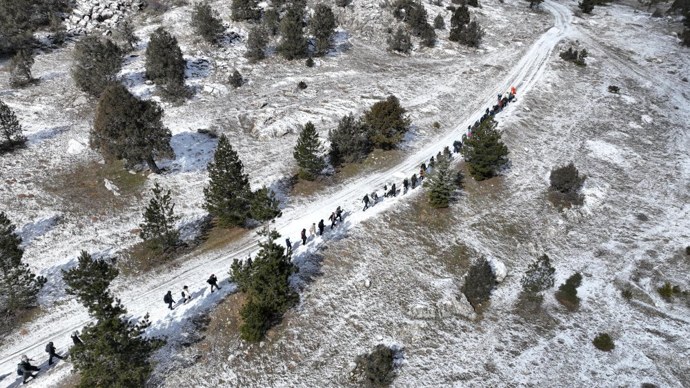 Konya'da doktorlar karda 7 kilometre yürüdü! Sebebi ise...