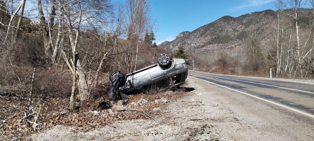 Otomobil takla attı: 1'i çocuk 6 yaralı