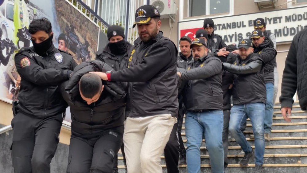 Haraç çetesine polis baskını