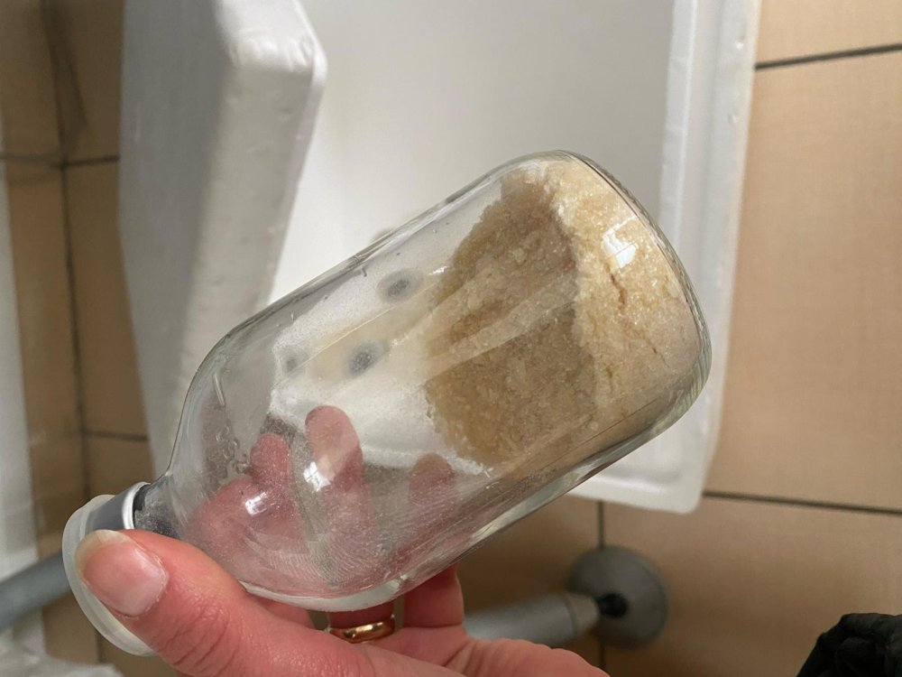 Konya'da baskınla mühürlendi! Hastalardan binlerce dolar talep etmişler