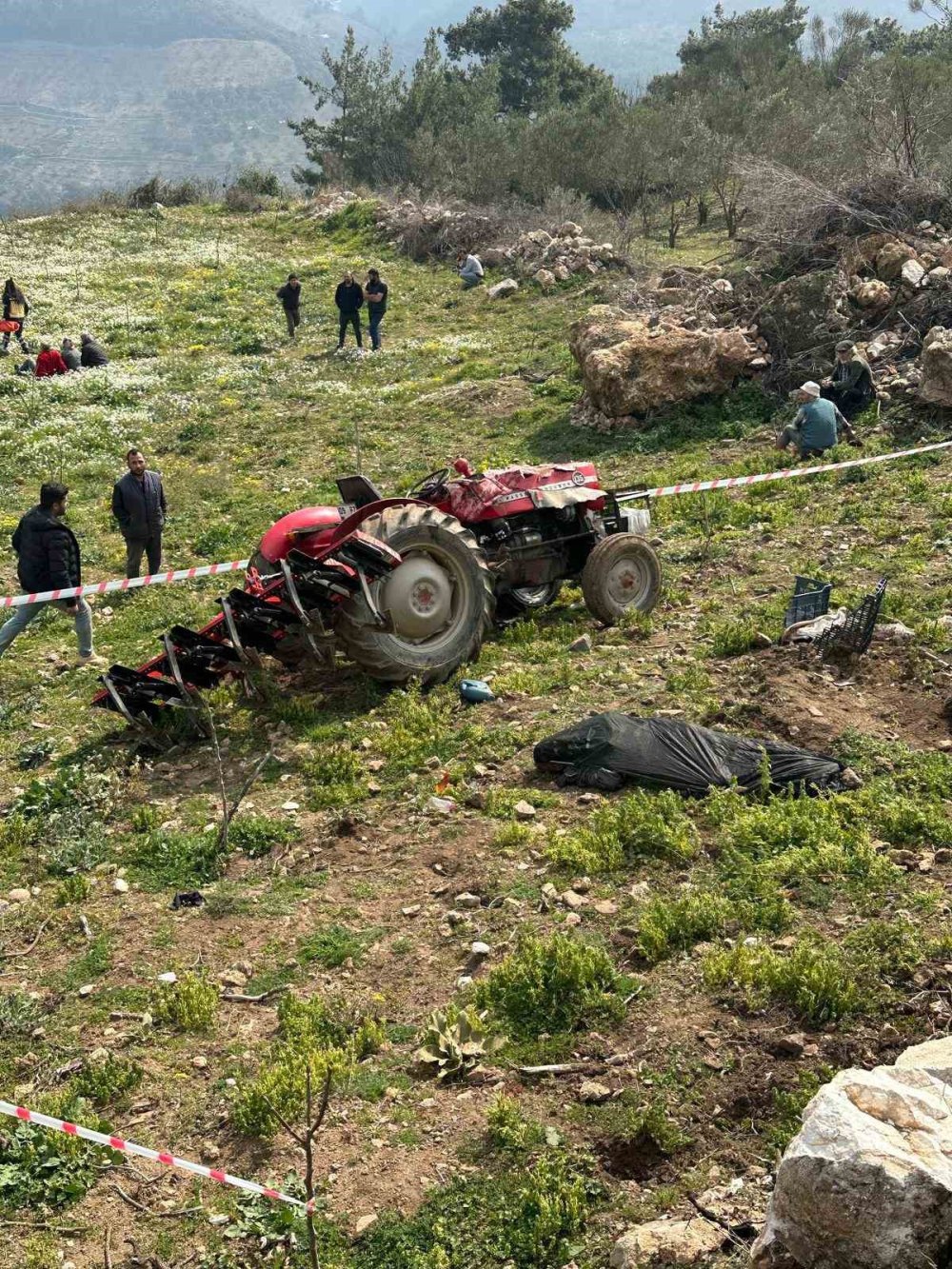 Traktörün altında kalarak hayatını kaybetti