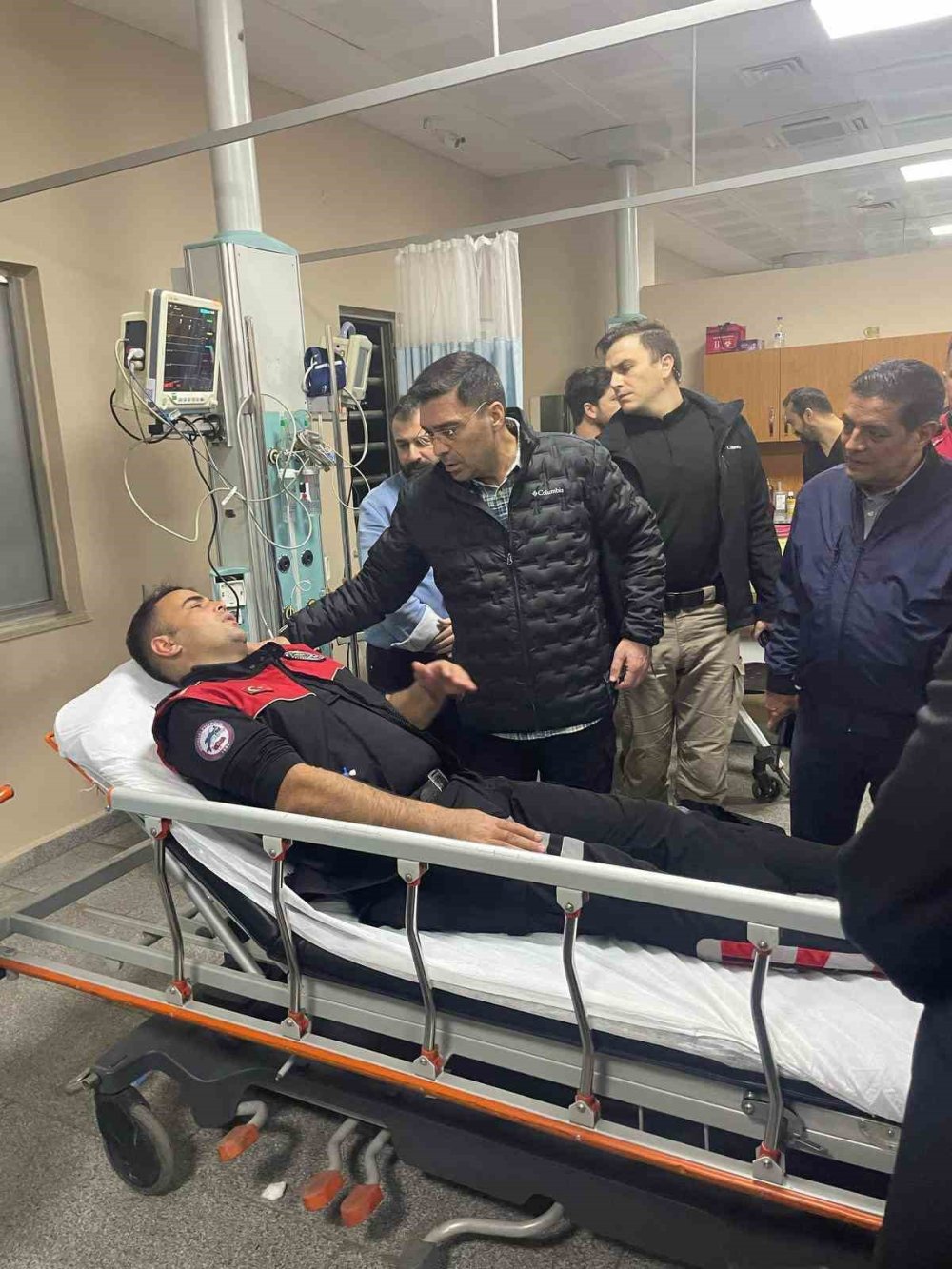 Motorize polis ekipleri kaza yaptı, 2 polis yaralandı