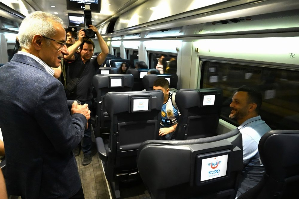 Konya dahil 11 ilde doğrudan seferin yapıldığı hızlı trene yoğun ilgi