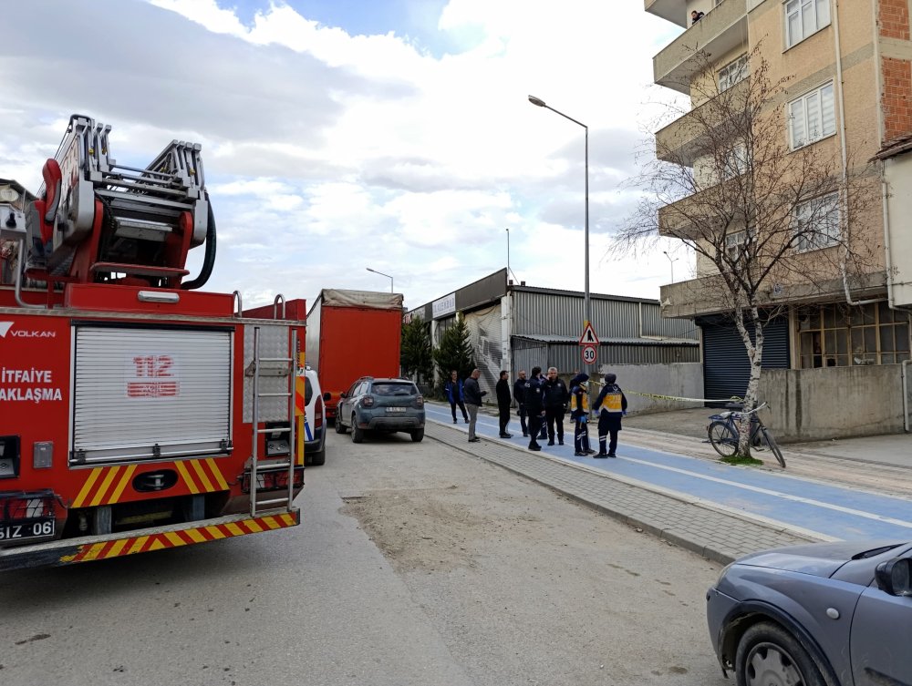 Kötü kokunun geldiği evde cansız bedeni bulundu