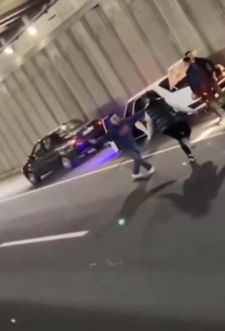 Karayolunda çiftetelli oynadılar cezayı yediler