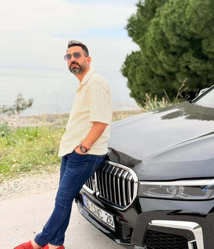 Oto galeri sahibi tartıştığı eşi tarafından öldürüldü