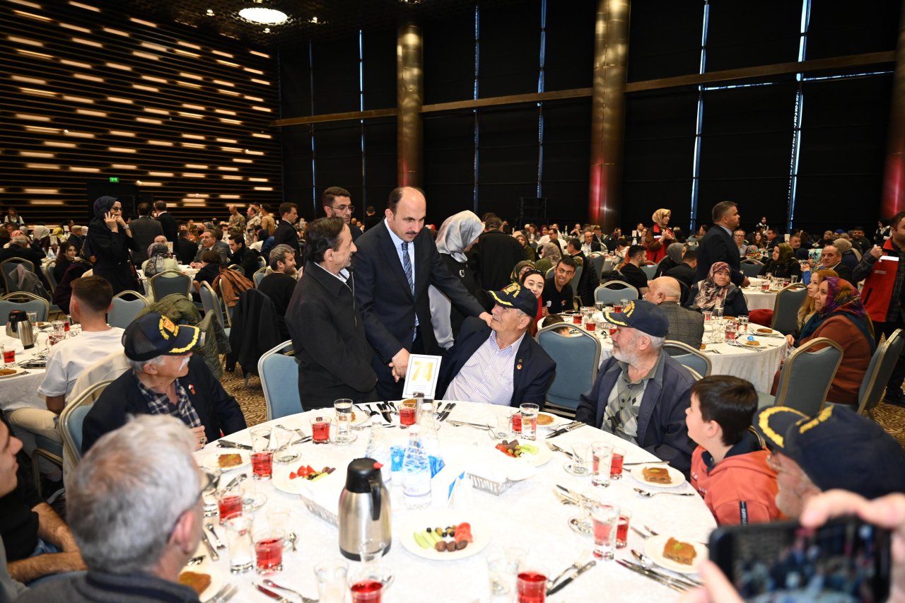 konyadaki-sehit-aileleri-gaziler-ve-gazi-yakinlari-iftarda-bulustu-2.jpg