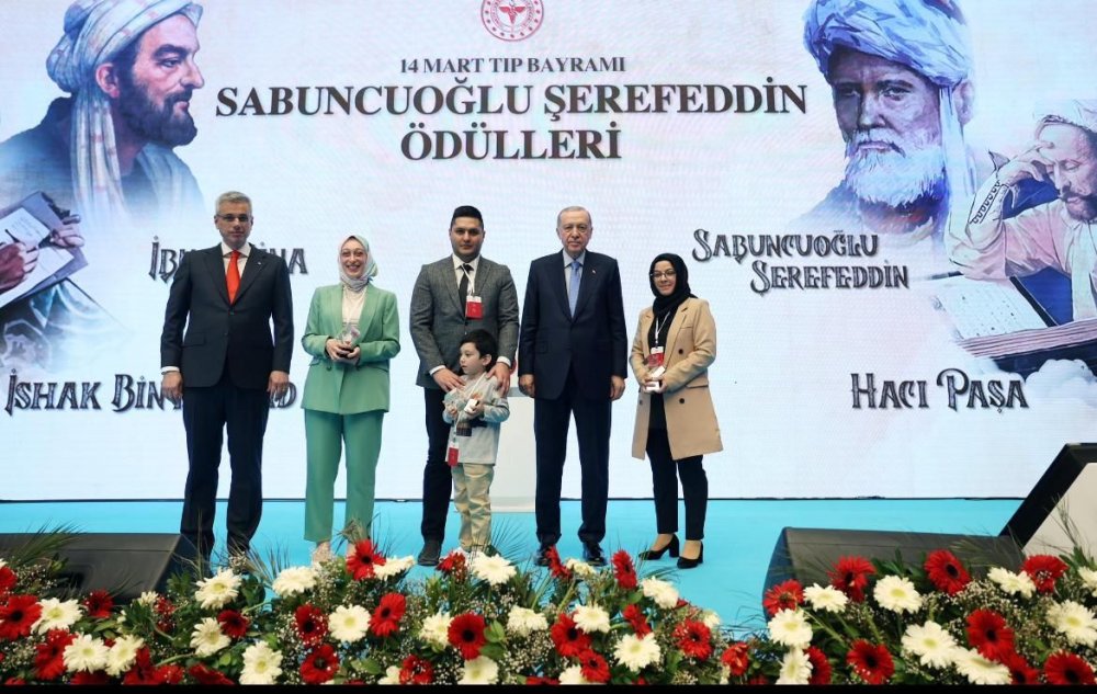 Ankara-Konya kara yolundaki kazada yaptıkları ödül kazandırdı