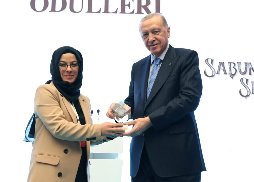 Ankara-Konya kara yolundaki kazada yaptıkları ödül kazandırdı