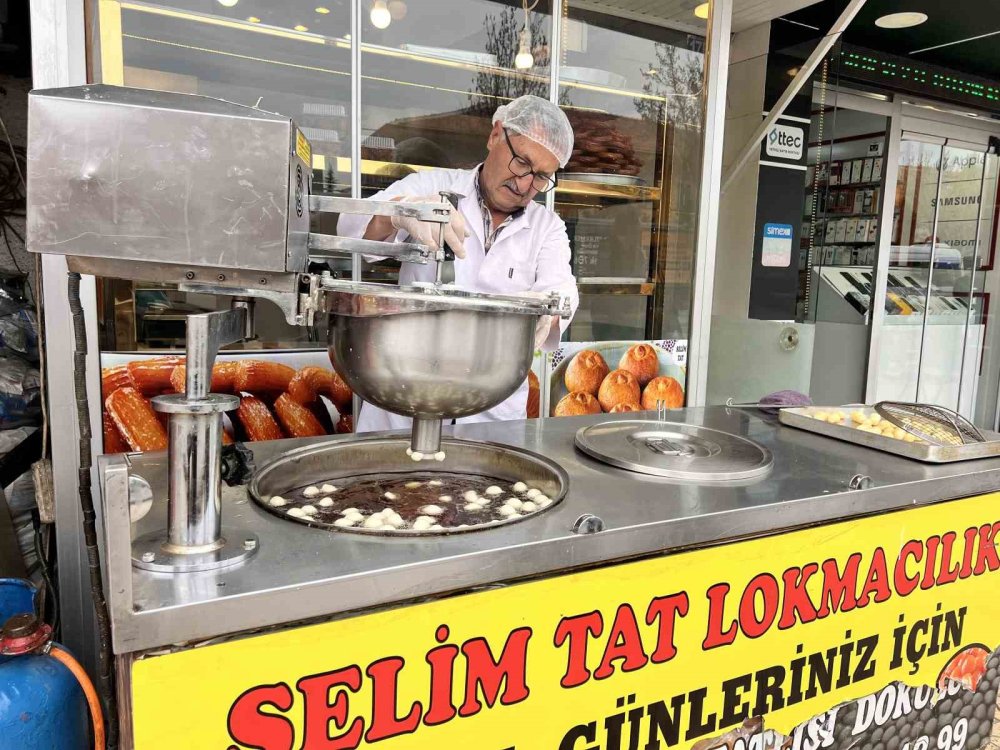 Konya’da geleneksel lokma tatlısına rağbet