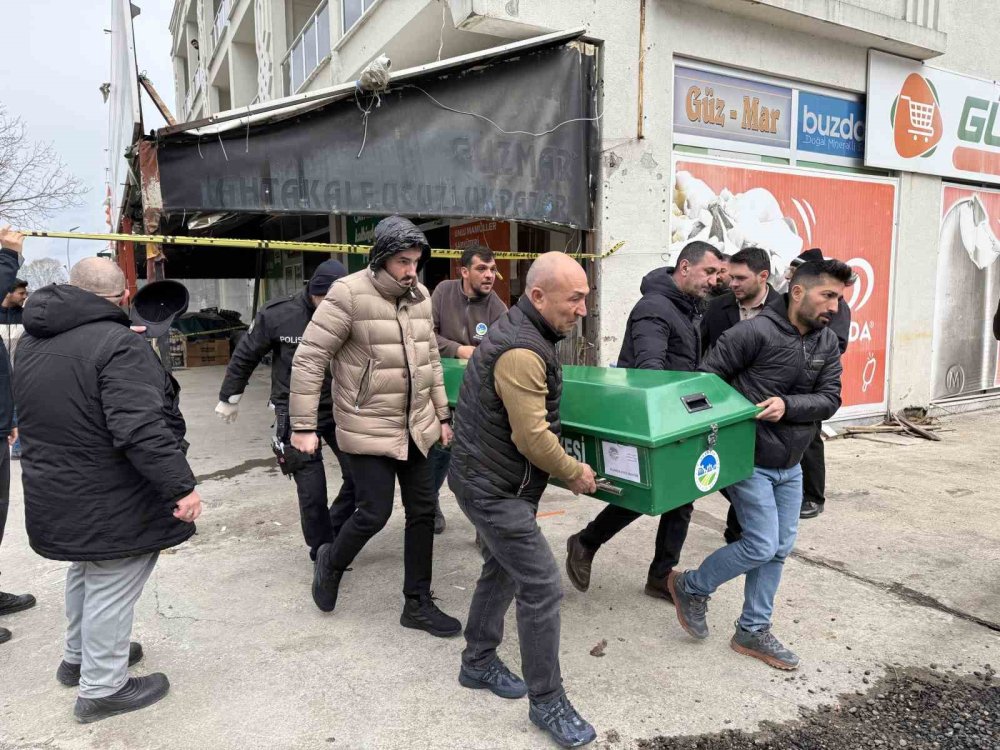 Sakarya'da kiracı dehşet saçtı! Market sahibi hayatını kaybetti