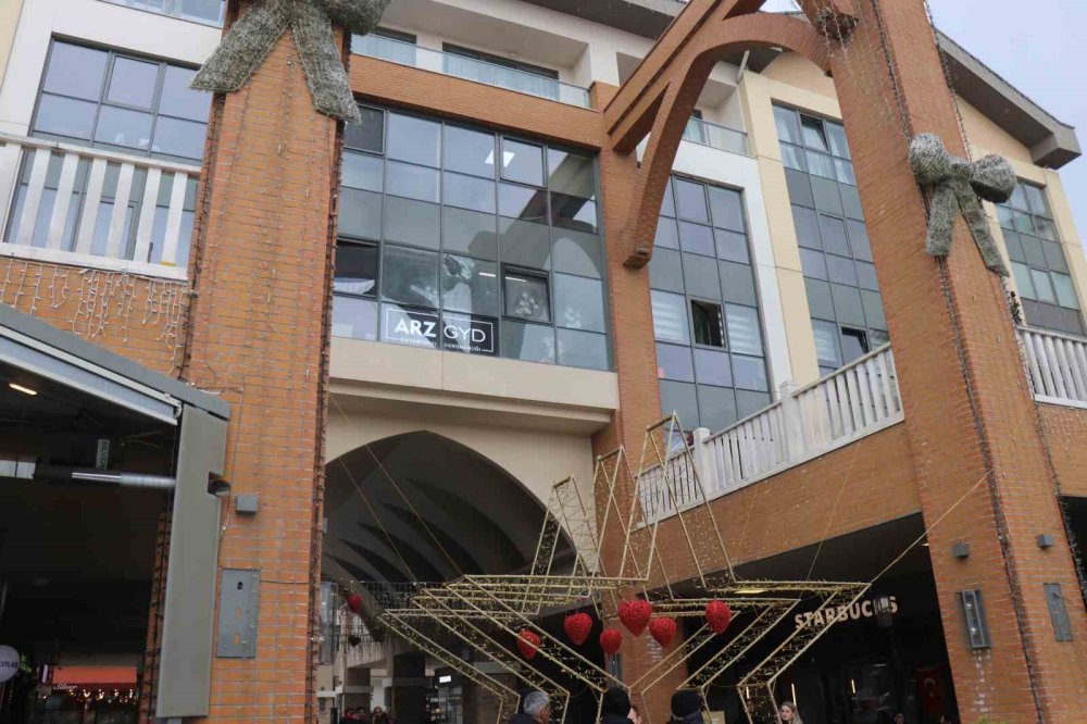 Sakarya'da kiracı dehşet saçtı! Market sahibi hayatını kaybetti