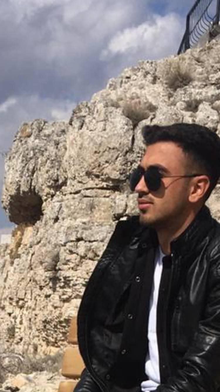 Trafik kazasında ölen Emre'ye acı veda