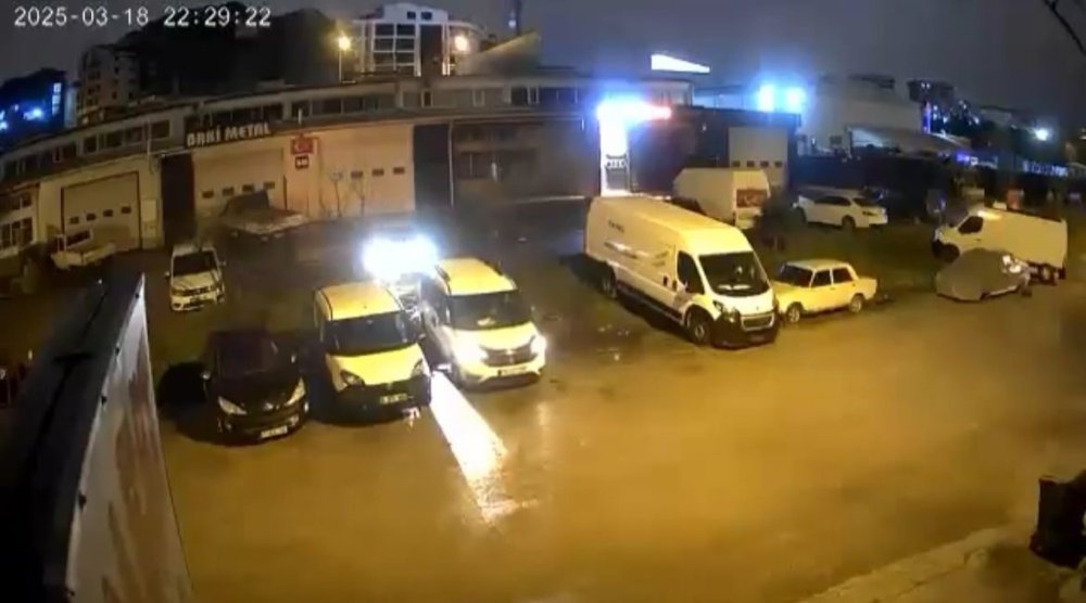 Böyle hırsızlık görülmedi: Kendi aracını çaldı