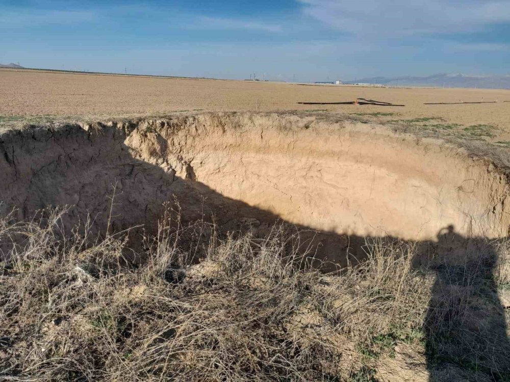 Konyalı çiftçi tarla sürmeye gittiğinde hayatının şokunu yaşadı...