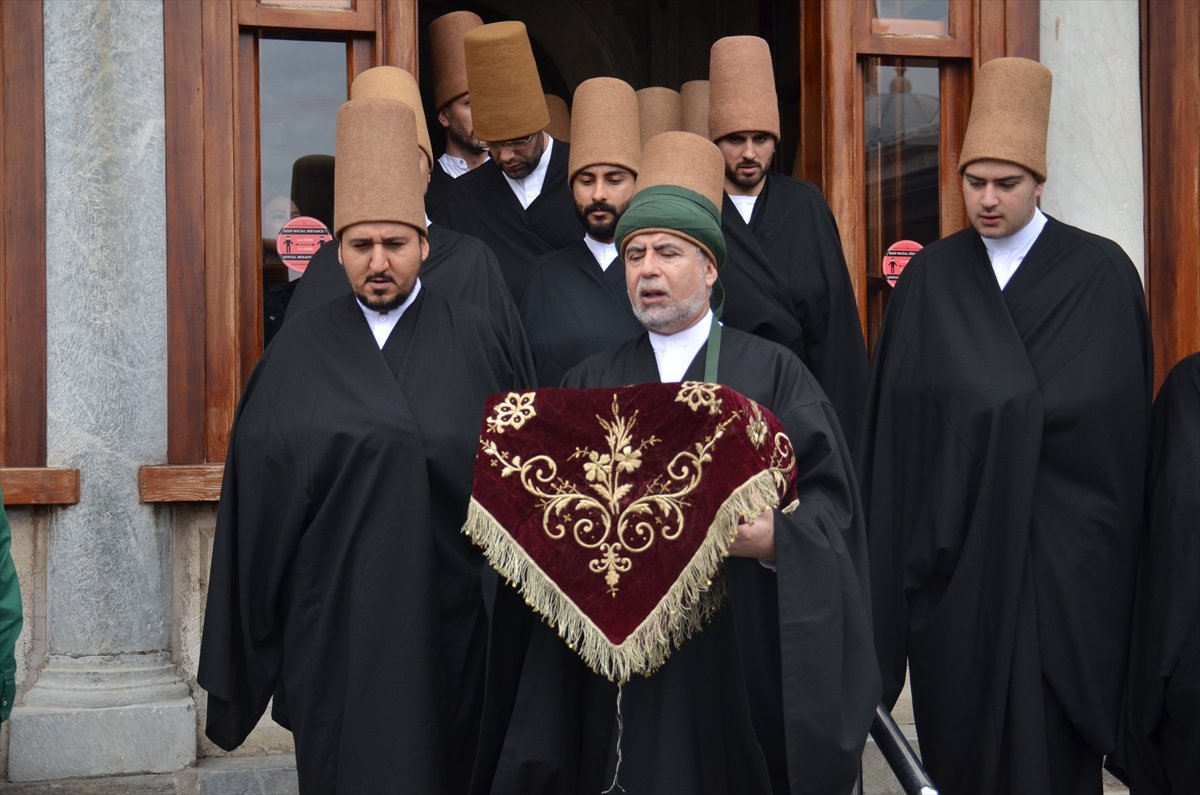 mevlana-muzesinde-sakali-serif-ziyarete-acildi-1.jpg