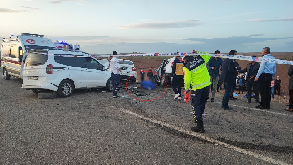 Taziye dönüşü trafik kazası: 3 ölü, 3'ü ağır 6 yaralı
