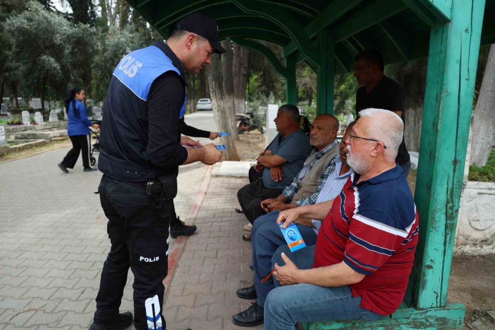 Mezarlıkta ’sahte hoca’ avı