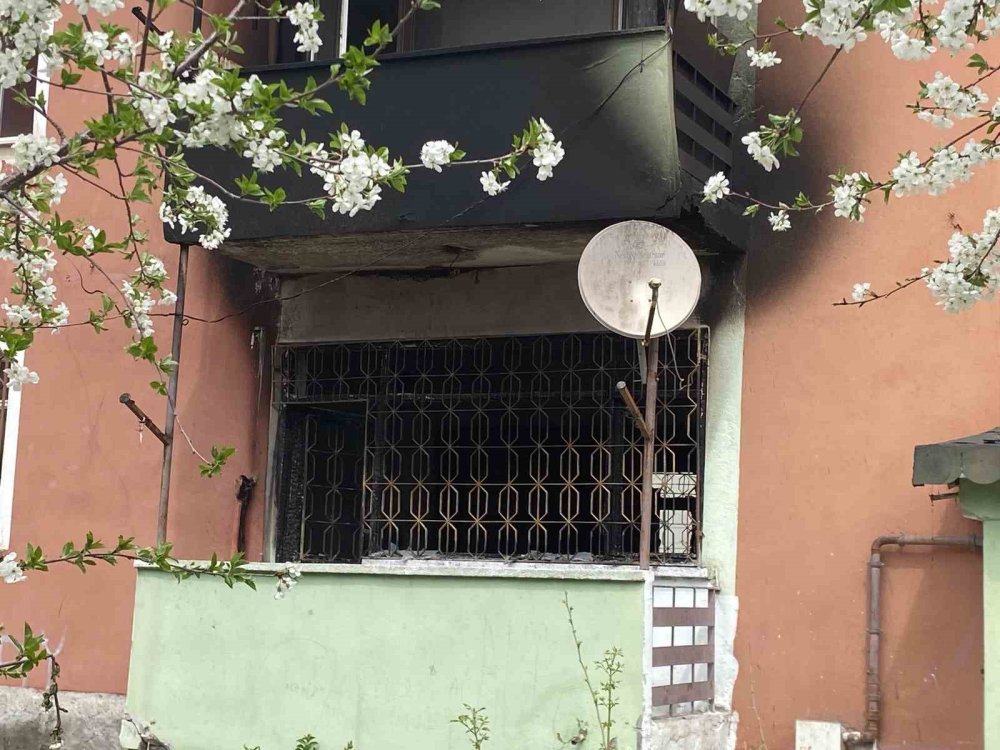 Bayram sabahı feci yangın... 19 yaşındaki genç hayatını kaybetti