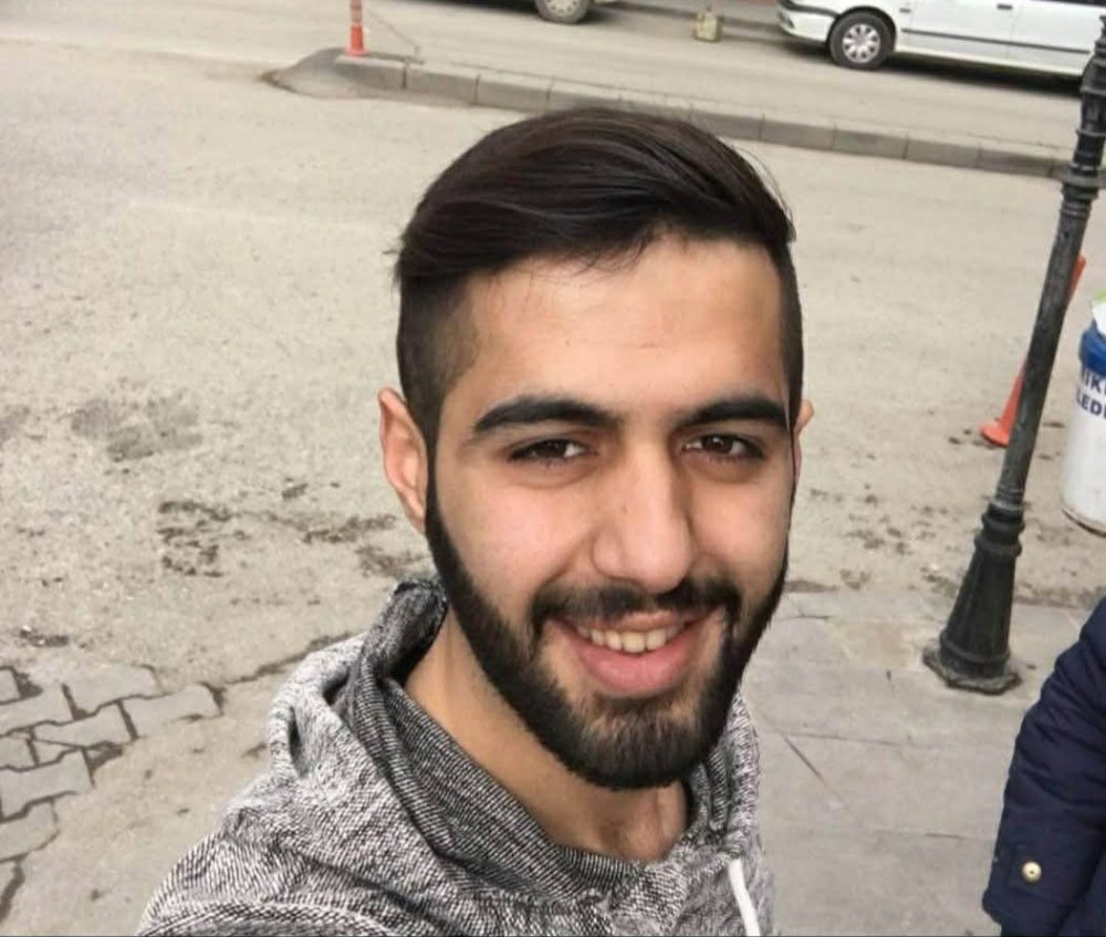 2 grubun bıçaklı kavgasında 1 ölü, 3 yaralı