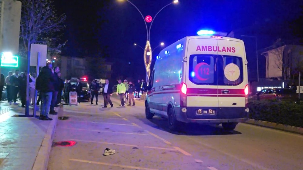 Pideci dükkanında sopalı, bıçaklı kavga; 1 ölü, 3 yaralı