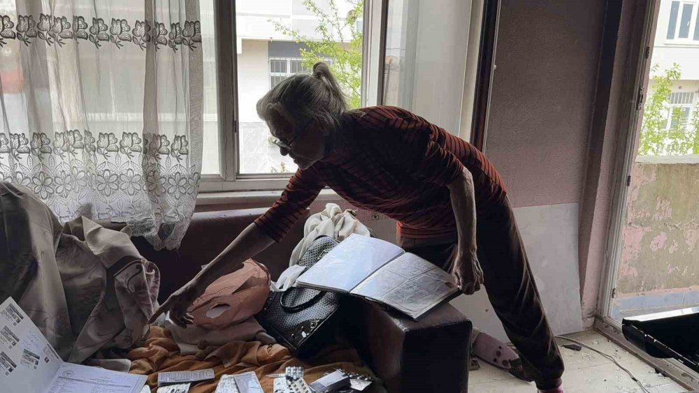 Annesini öldürmek istedi, evi ateşe verdi