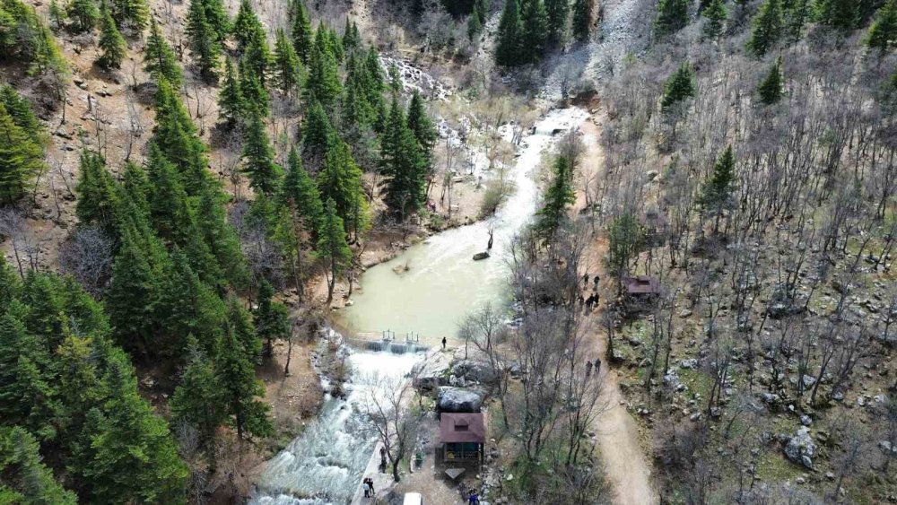 Konya'daki bu mekana yoğun ilgi! Gencinden yaşlısına akın akın geliyorlar