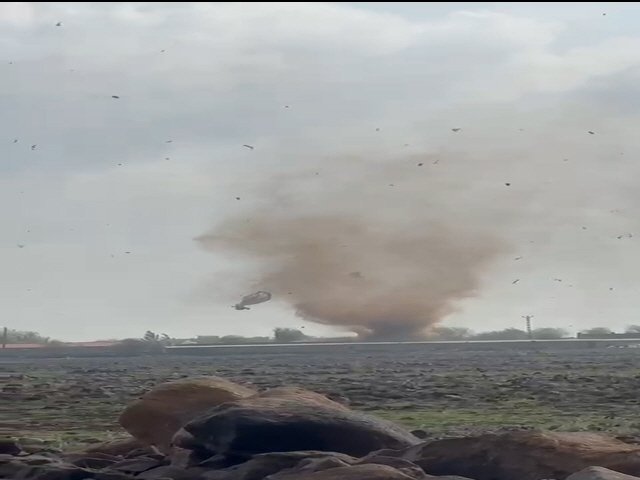 Mardin'i hortum vurdu: Çatılar uçtu, direkler devrildi