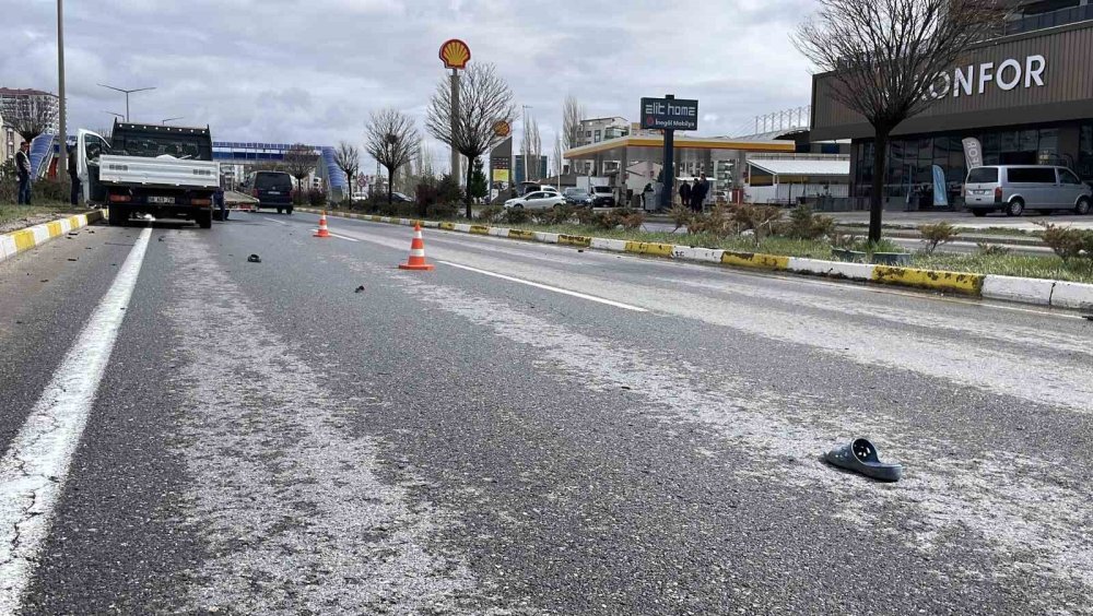 Kamyonetin çarptığı yaya hayatını kaybetti