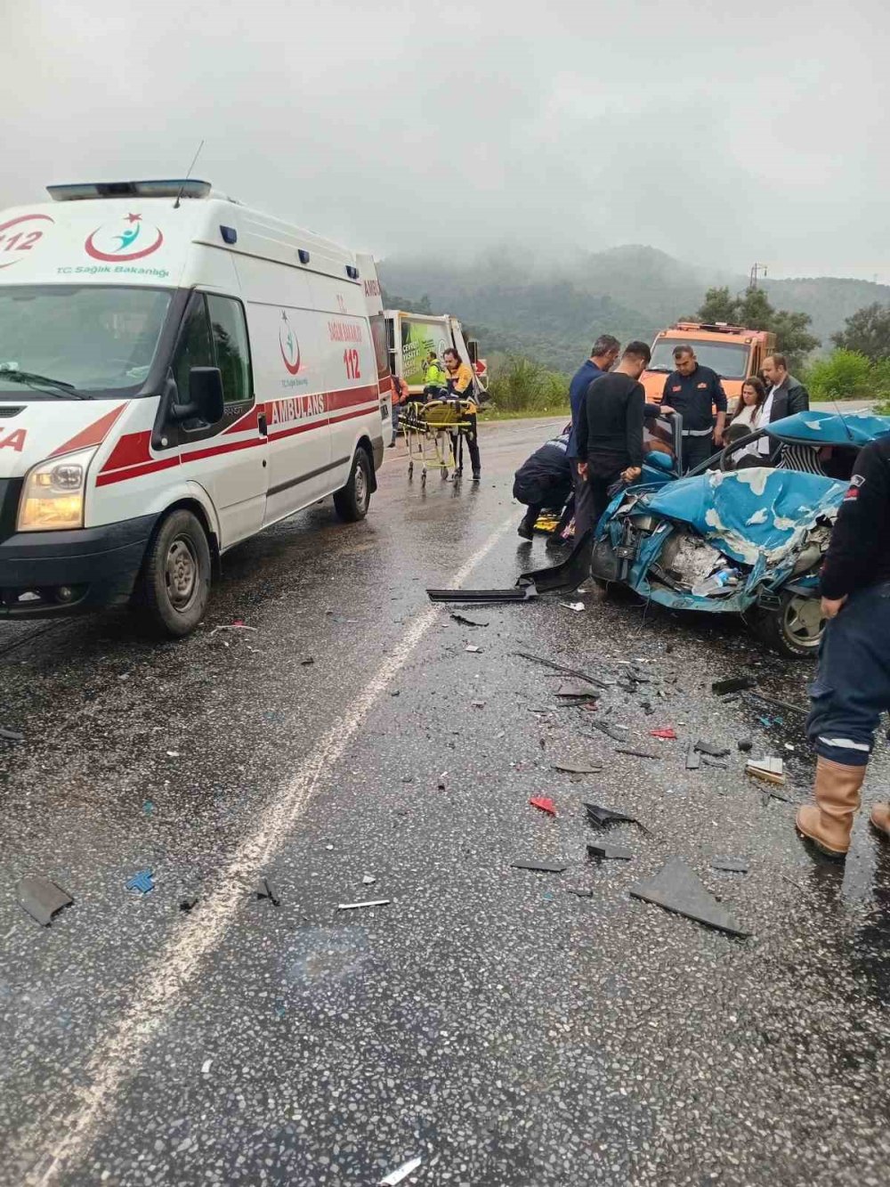 Tofaş otomobil kağıt gibi ezildi