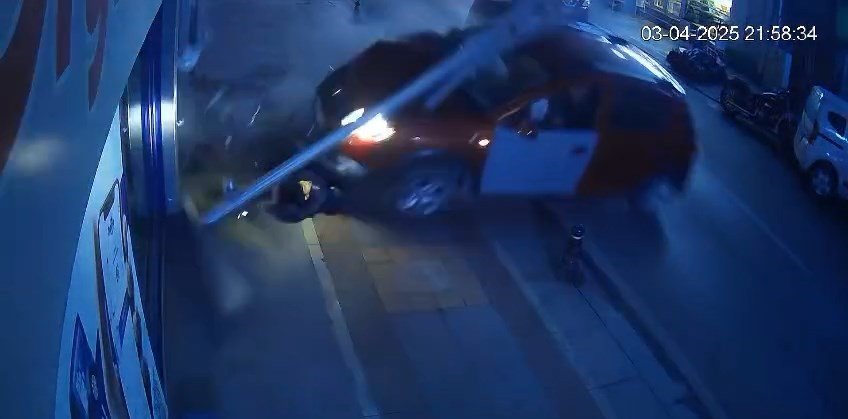 Alkollü sürücü dehşet saçtı!