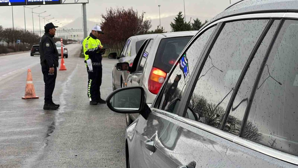 Konya'nın çeşitli noktalarında denetimler aralıksız sürüyor
