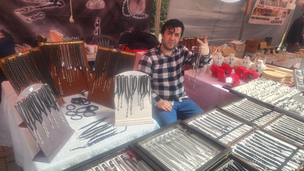 Konya'da lezzet şöleni başladı! Hızlı yeme yarışmaları, hediyeler...