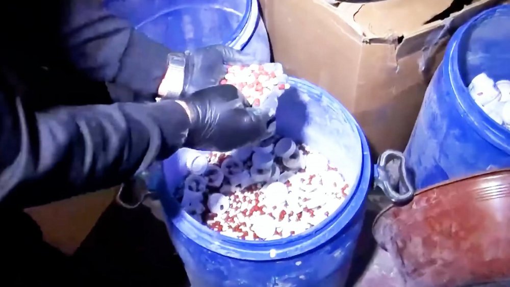 Bakan Yerlikaya paylaştı... Uyuşturucu operasyonunda 16 şüpheli yakalandı