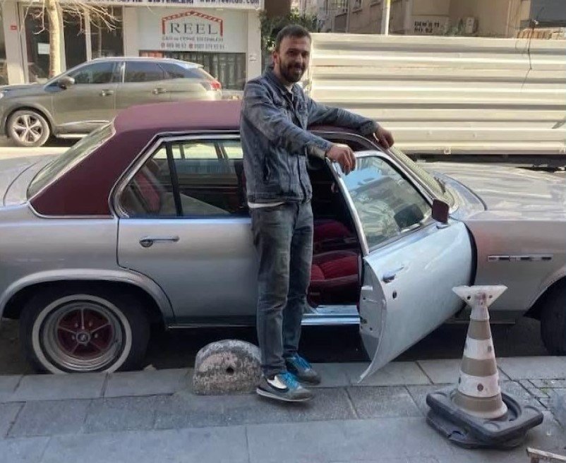 Çiçekçide yangın... İçeride uyuyan bir kişi hayatını kaybetti