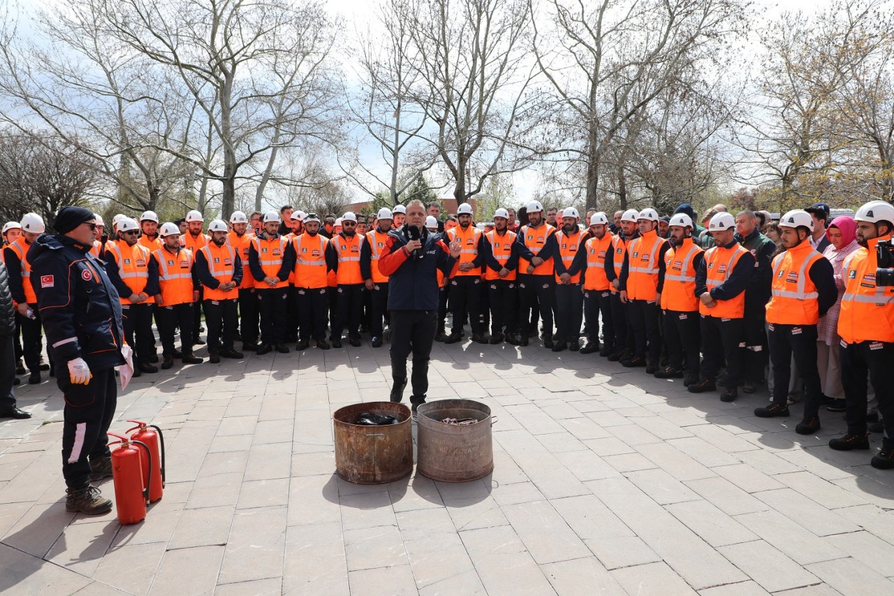 afad-ve-karatay-belediyesi-isbirligiyle-hayat-kurtaran-egitim.jpg