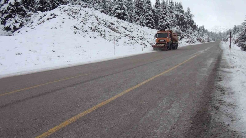 Kar yağışı etkili olmuştu... Antalya-Konya karayolunda son durum
