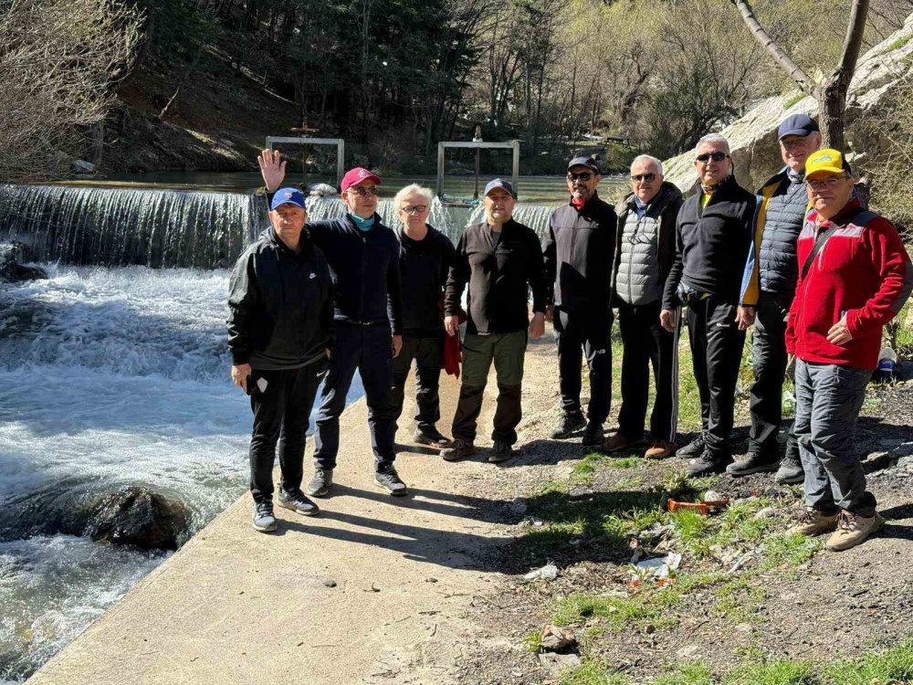 Yürüyüş tutkunları Konya'nın tarihi yolunda buluştu