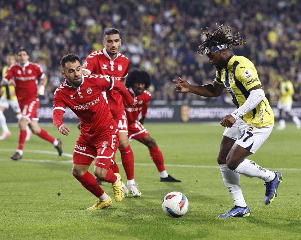 Fenerbahçe'nin kritik sınavı... Sivasspor ile 38. randevu