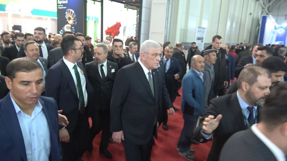 İYİ Parti Genel Başkanı Dervişoğlu, Konya Tarım Fuarı'nı ziyaret etti