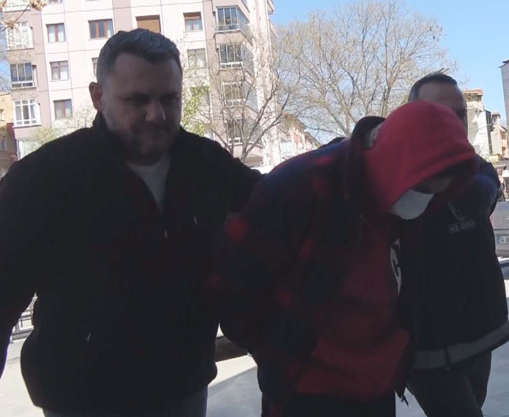 Konya'da müstehcen yazışmalar yapan doktorlardan ilk görüntü