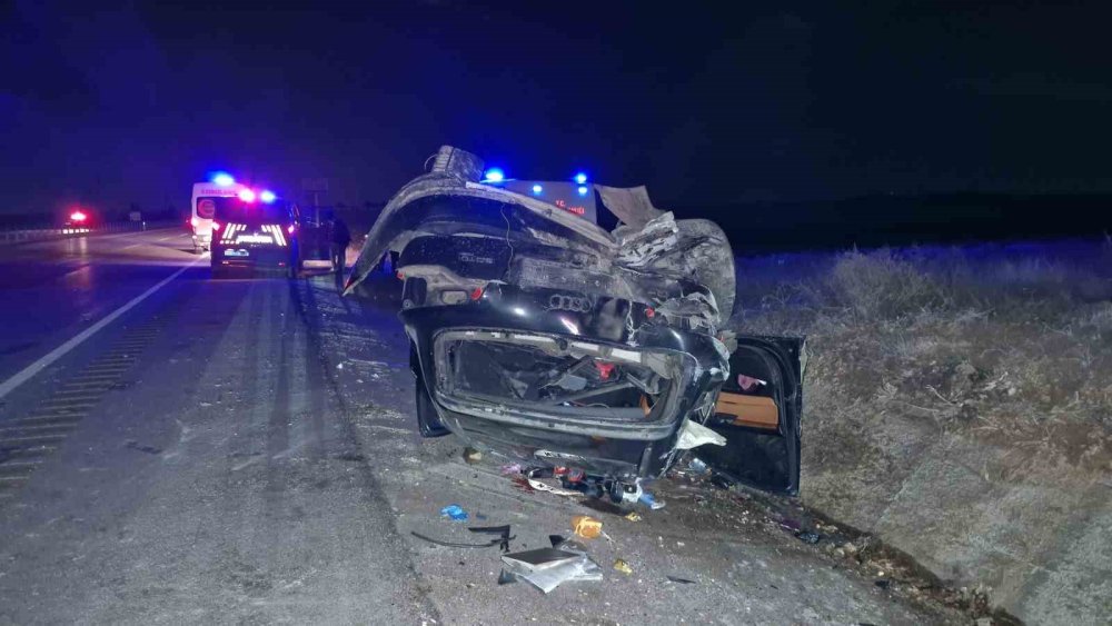 Karaman-Konya kara yolunda lüks araçlar çarpıştı: 1 ölü, 2 yaralı